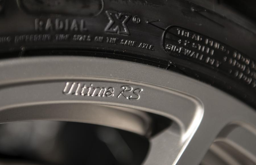Логотип Ultima RS 2019 года  (фото 3 из 40)